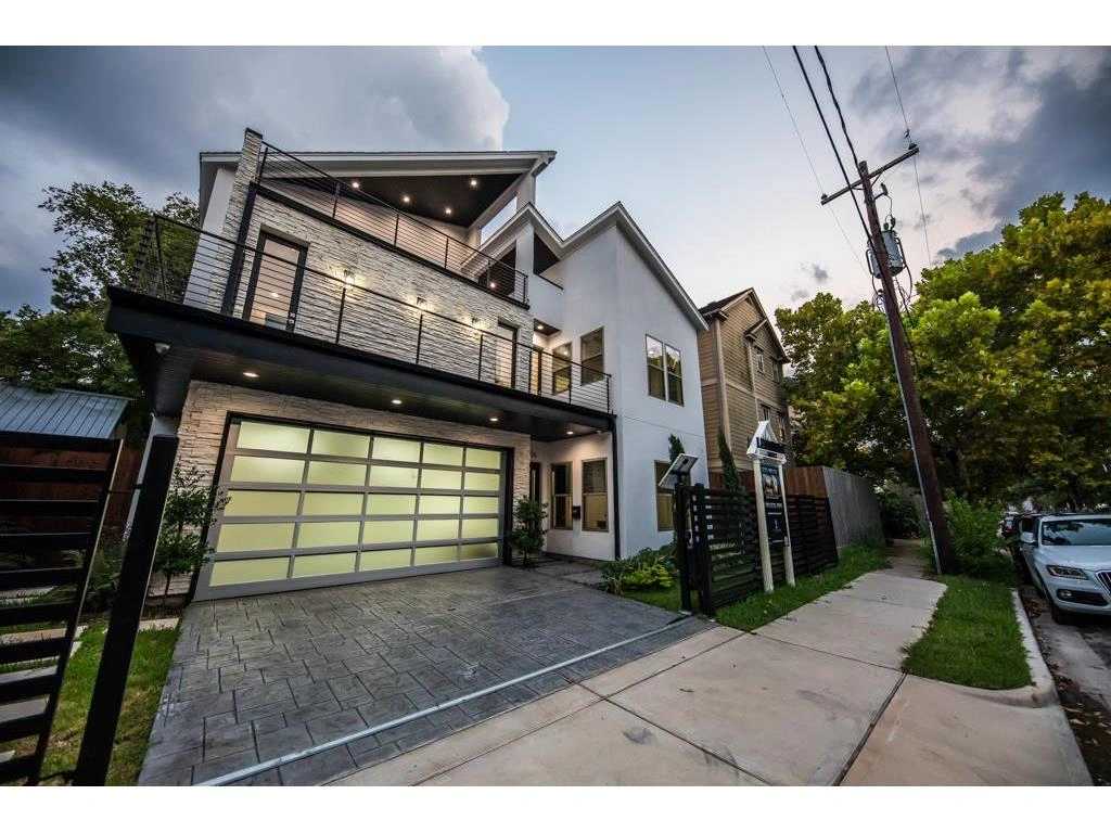 Custom Homes 1225 Welch 2